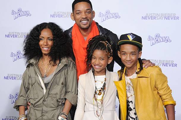 Will Smith along with his family 